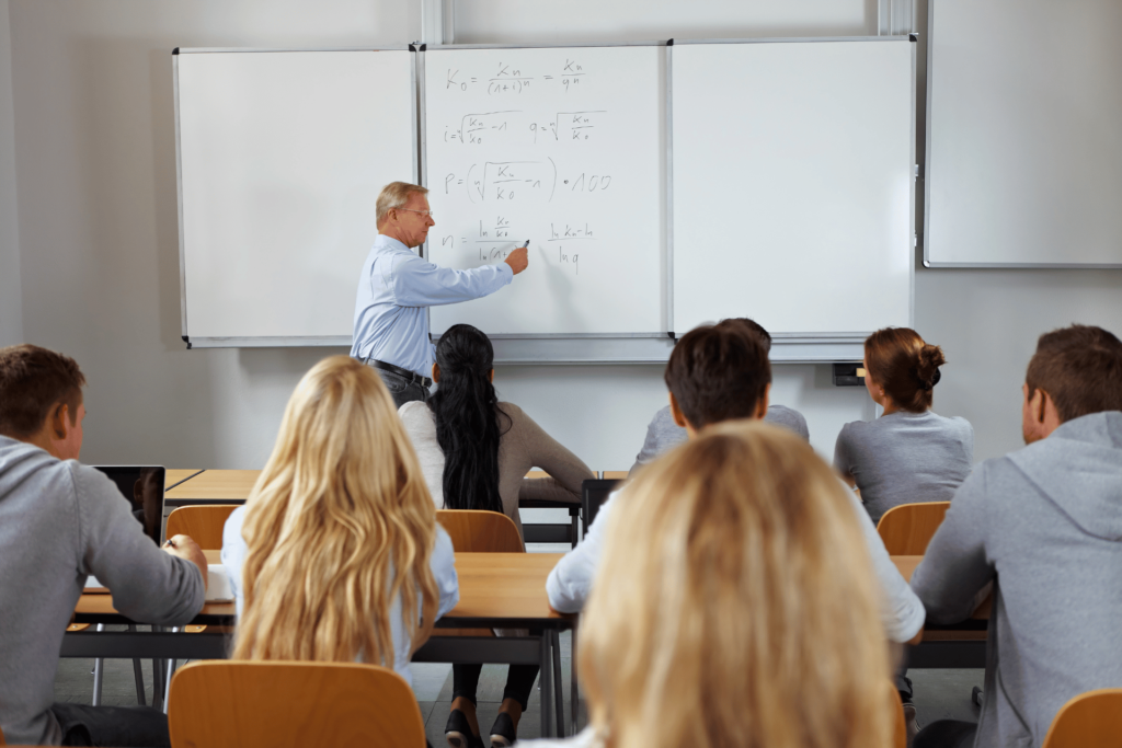 Kierunki studiów po maturze rozszerzonej z fizyki – szerokie możliwości