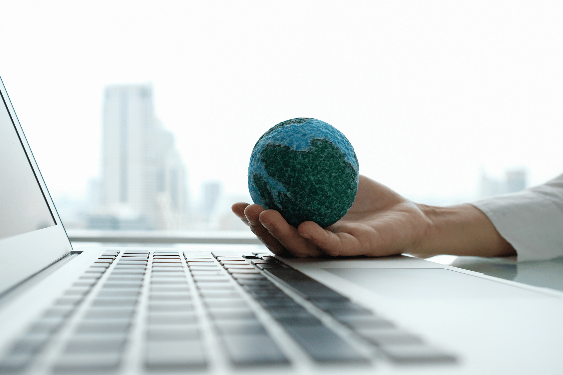 Dlaczego angielski jest językiem międzynarodowym? Poznaj historyczne, gospodarcze i kulturowe czynniki które miały znaczenie